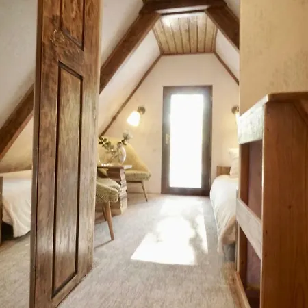 Nadi's - Heart Of Woods, Szentendre Island * Szigetmonostor